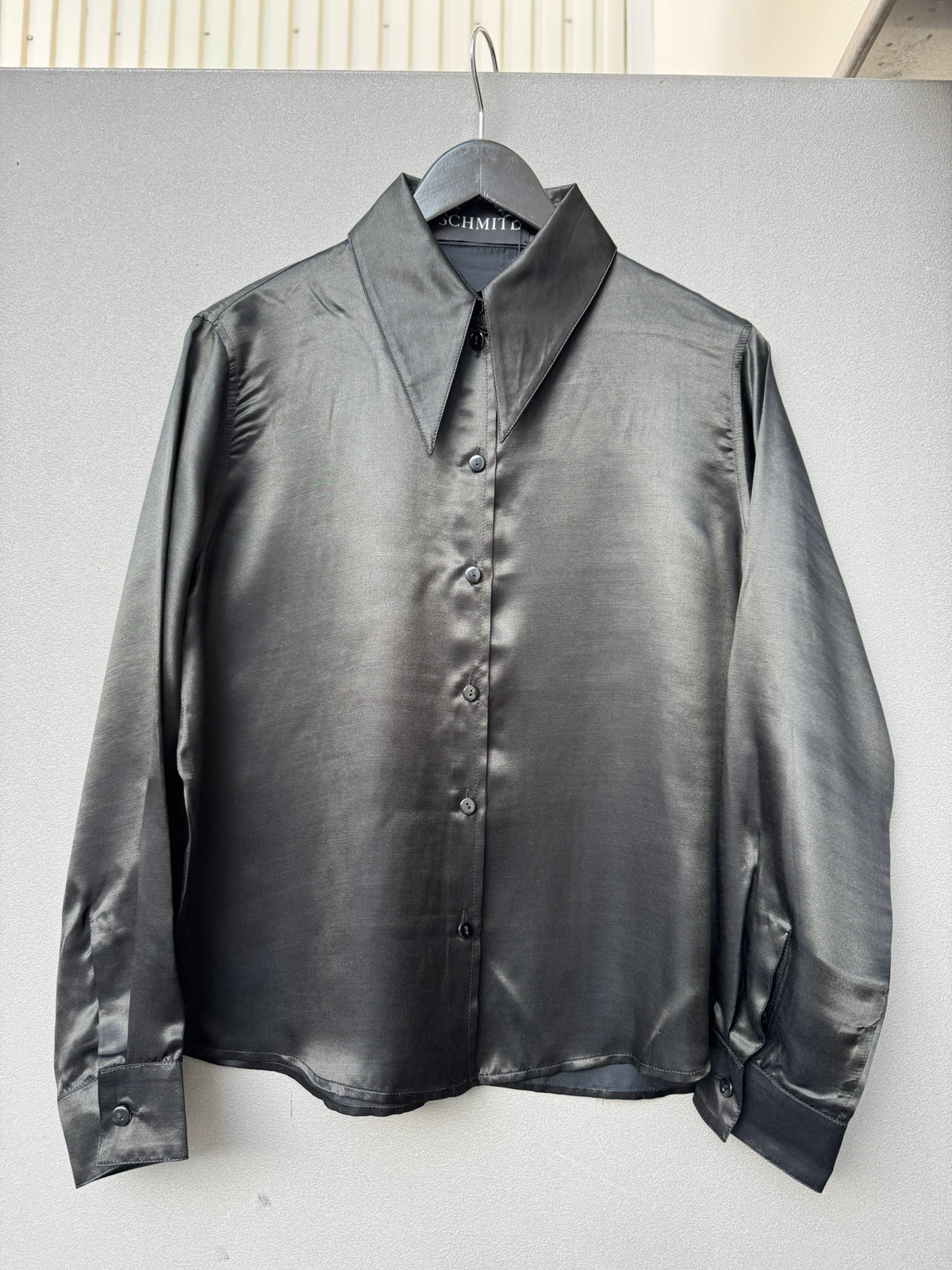 Amore Blouse - black Satin